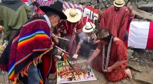 国产成人v爽在线免播放观看