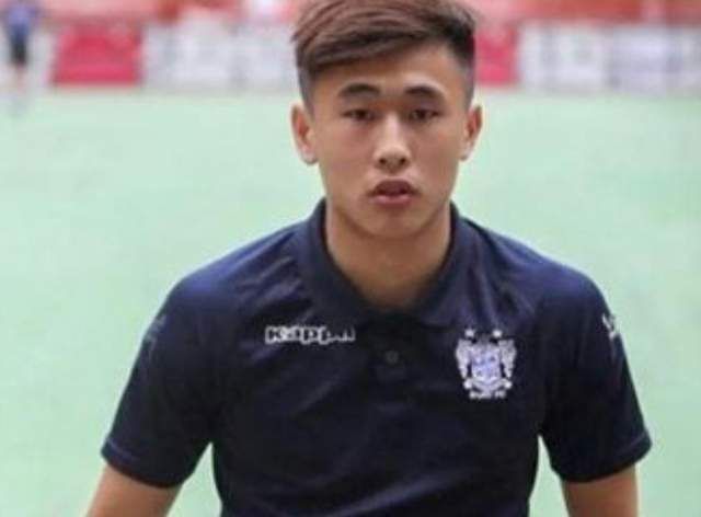 赶集的妇人